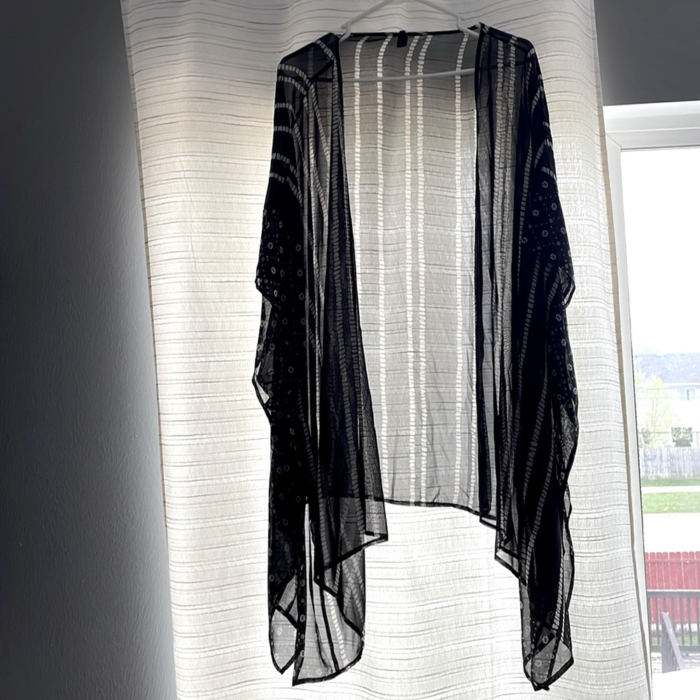 Black and white overlay top
